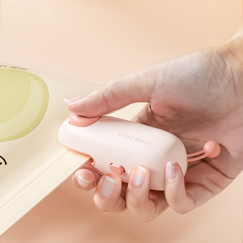 Mini Sigillatrice Termica Ricaricabile USB-C | Sigilla Sacchetti Portatile per Alimenti e Snack | Design "Zampina" Elegante e Compatto